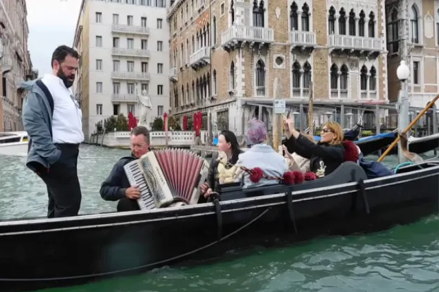 Paseo Privado En Gondola Por Venecia 10% Off