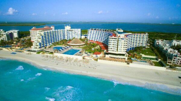 Crown Paradise Club Cancun